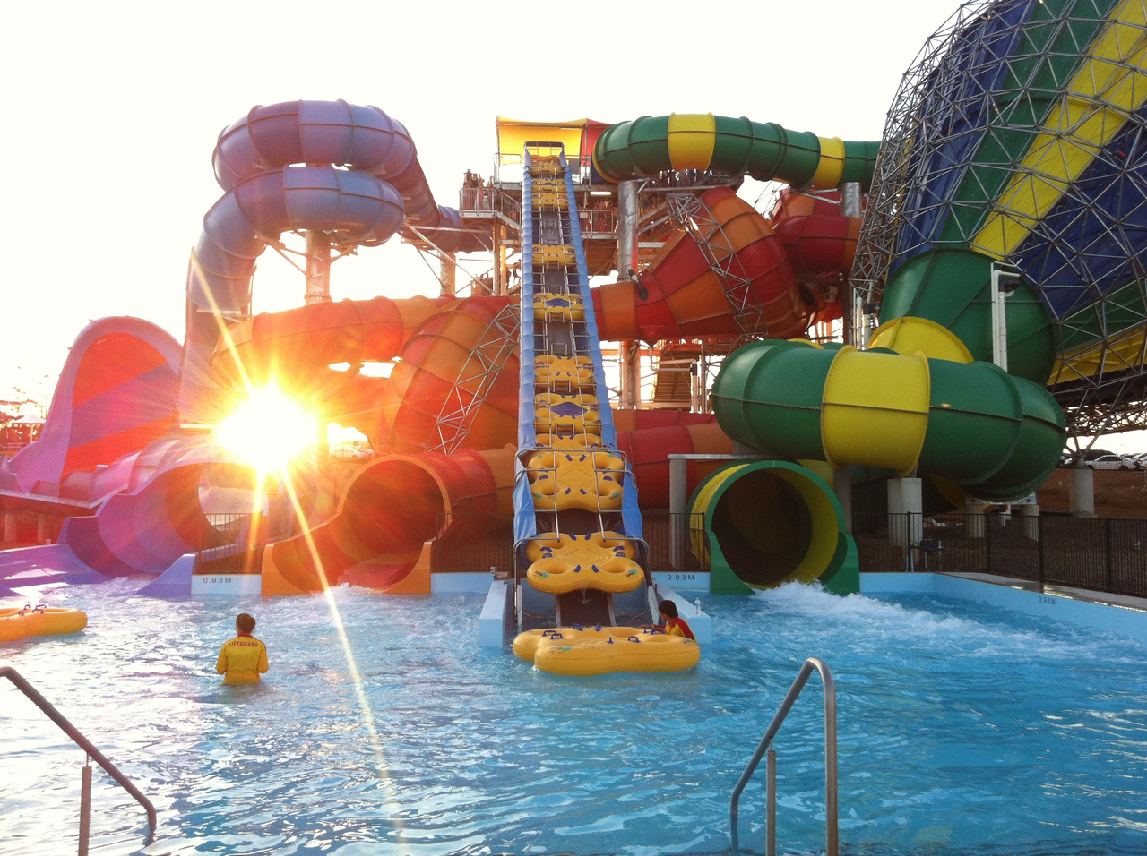 Village Roadshow sells Wet'n'Wild Sydney to Parques Reunidos | Parkz ...