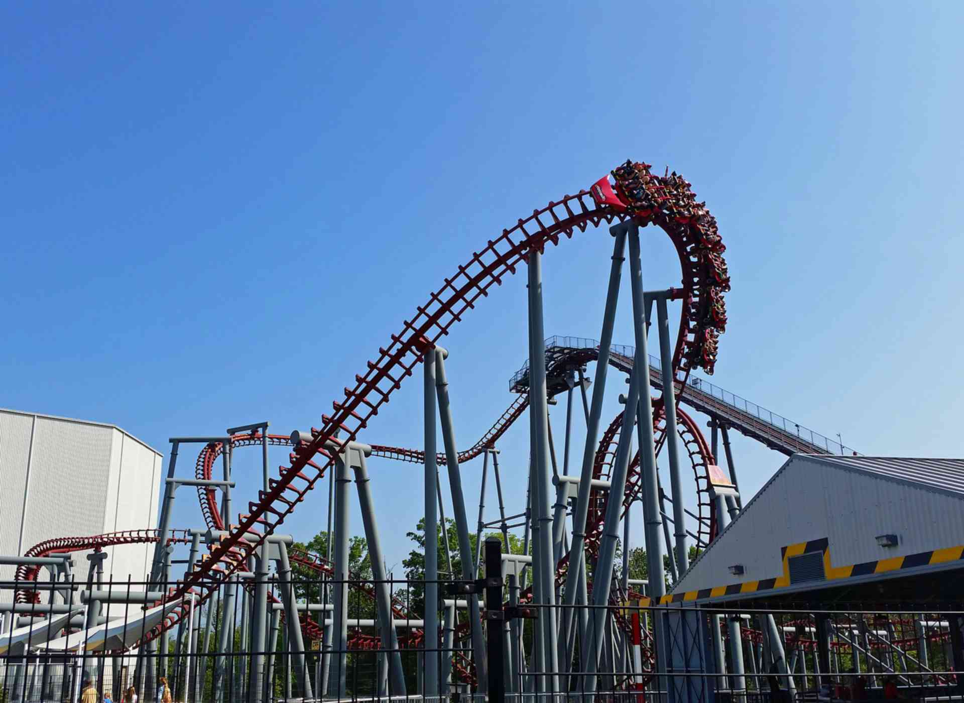 Firehawk. | Roller Coaster at Kings Island | Parkz - Theme Parks
