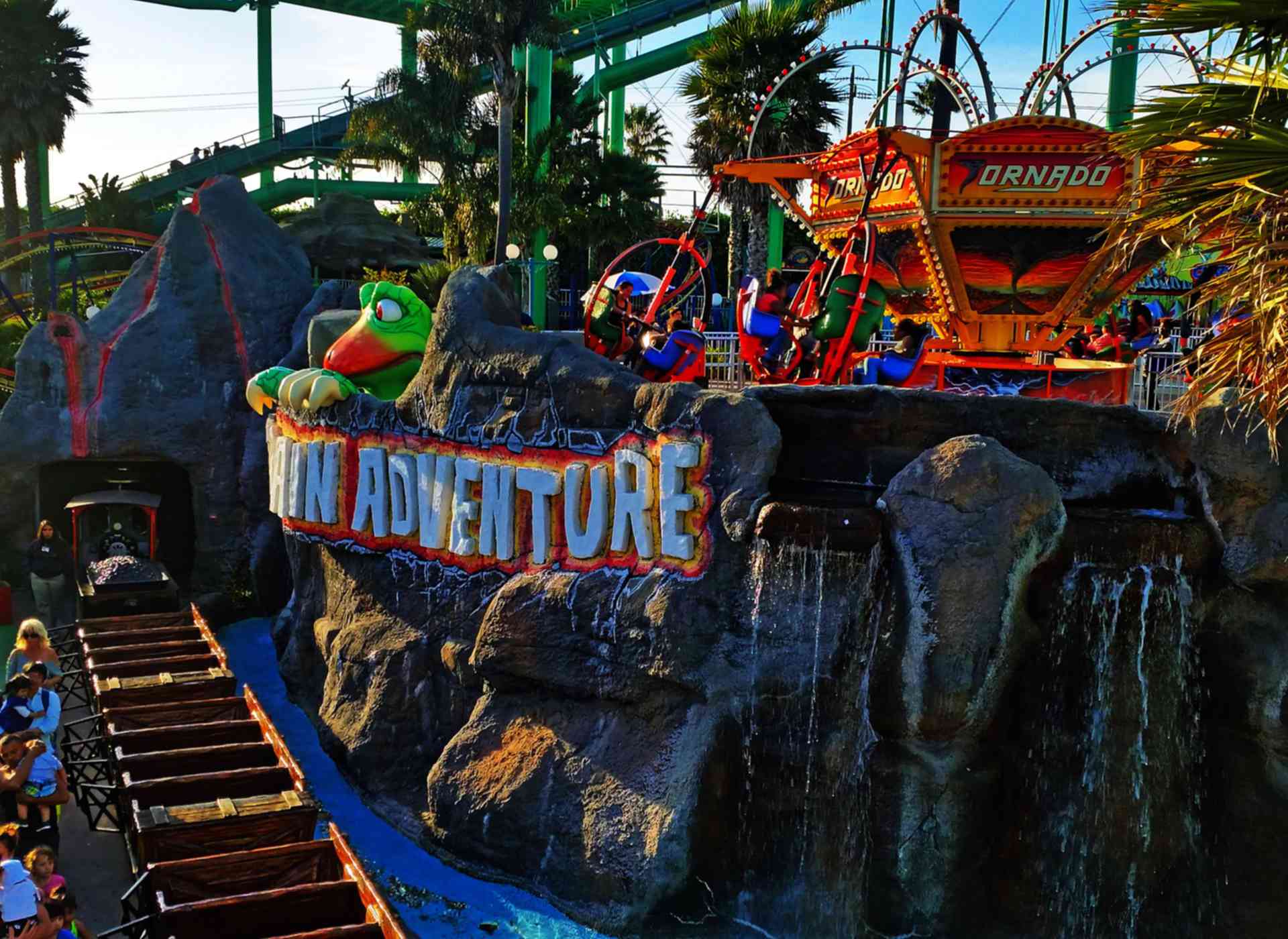 Tornado Flat Ride at Santa Cruz Beach Boardwalk Parkz Theme