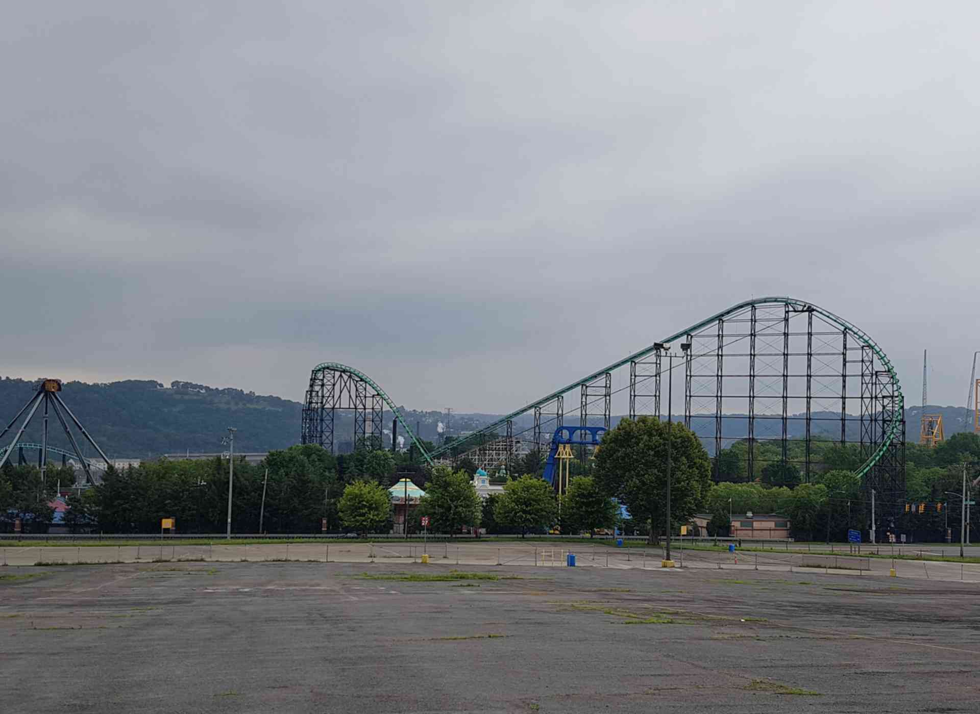 Phantom s Revenge Roller Coaster at Kennywood Park Parkz