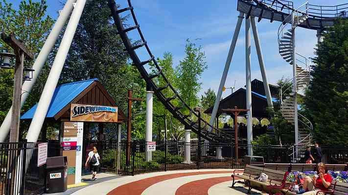 Sidewinder | Roller Coaster at Hersheypark | Parkz - Theme Parks