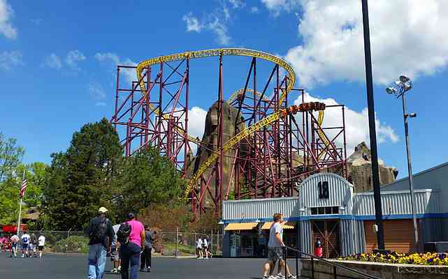 Volcano, The Blast Coaster | Roller Coaster At Kings Dominion | Parkz ...