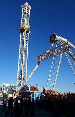 Double Shot Flat Ride at Santa Cruz Beach Boardwalk Parkz