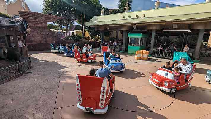 Cars Quatre Roues Rallye  Flat Ride at Walt Disney Studios