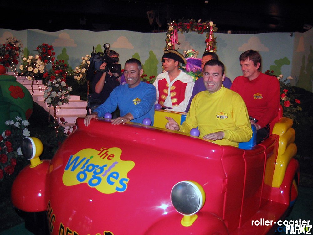 Big Red Car Wiggles World Parkz Theme Parks - the wiggles roblox big red car