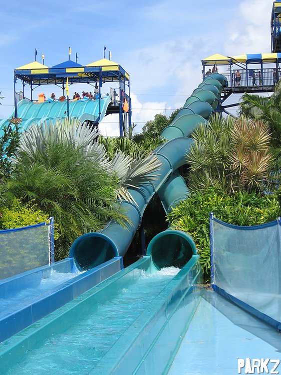 Twister | Water Slide at Wet'n'Wild Gold Coast | Parkz - Theme Parks