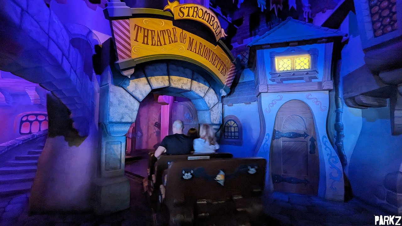 Les Voyages De Pinocchio | Dark Ride at Disneyland Paris | Parkz ...